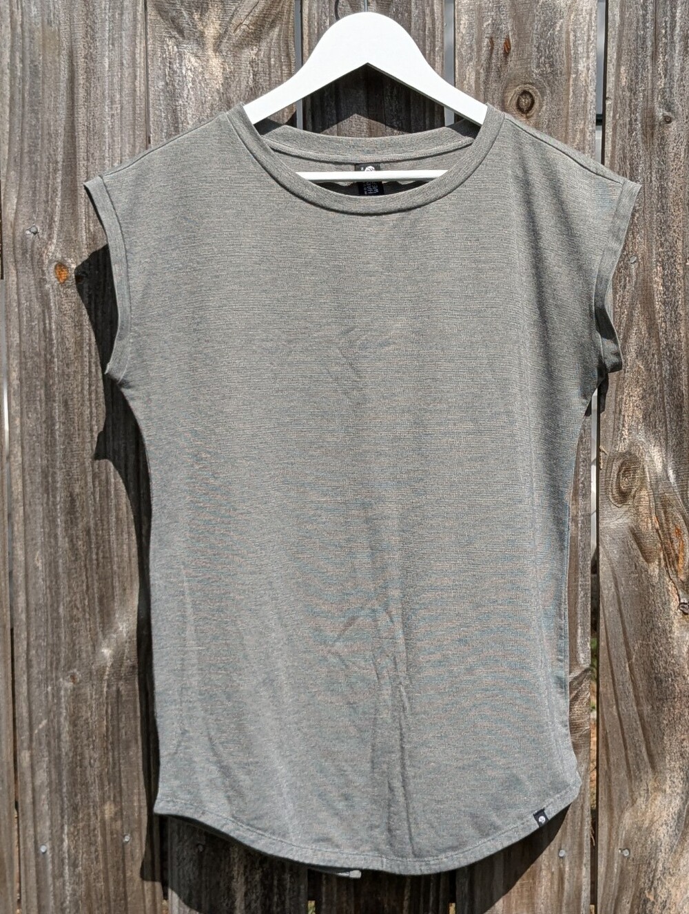 Mountain Hardwear Medium Everyday Perfect Short-Sleeve T-Shirt Gray